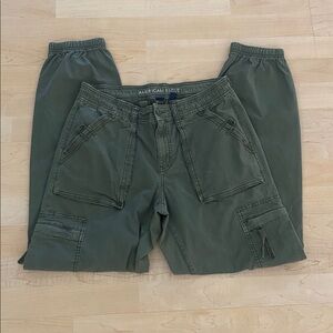 American Eagle Olive Green Utility Cargo Jogger Pants Size 4 Long